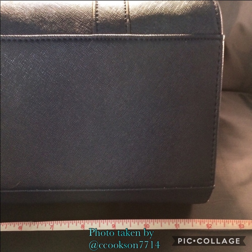 Boutique-Tracy Negoshian navy blue zip top satchel - Picture 8 of 8